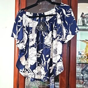 Paper Heart Blouse Off the shoulders Blue & white Floral designs Size small nwt